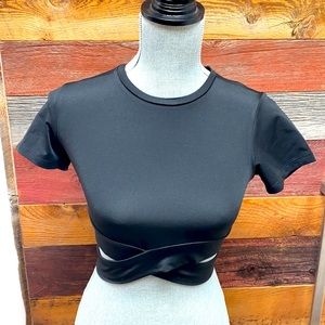 Crop top with cross cross cut outs workout